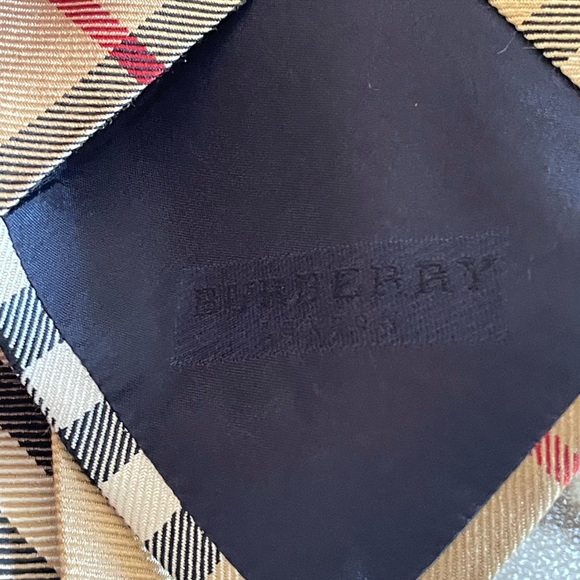 Burberry London Vintage Nova Check
Plaid Silk Tie - Picture 7 of 13